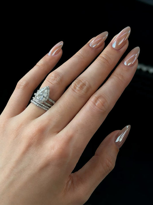 clean girl nails natural glossy gradient look