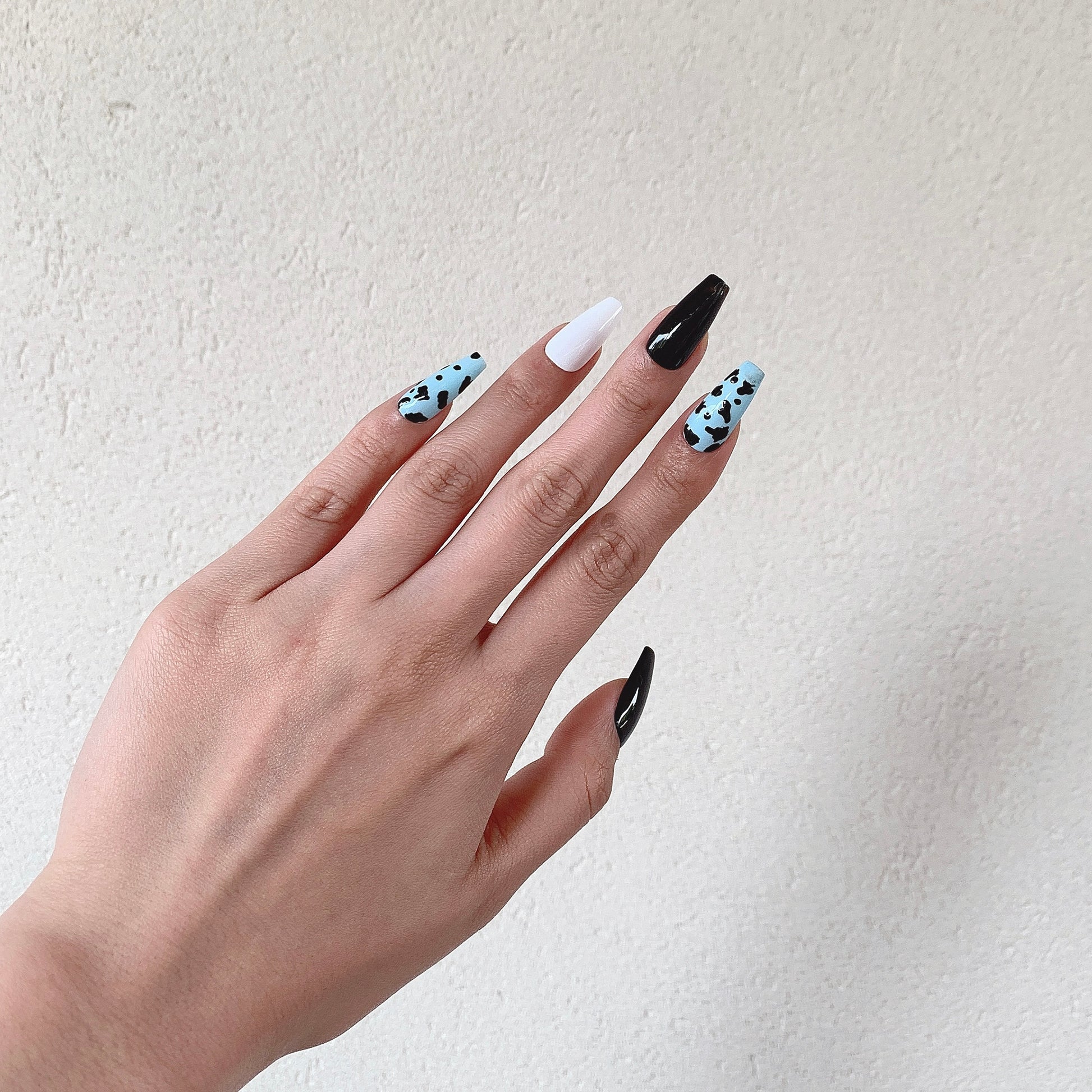 graphic nails coffin shape glossy finish
