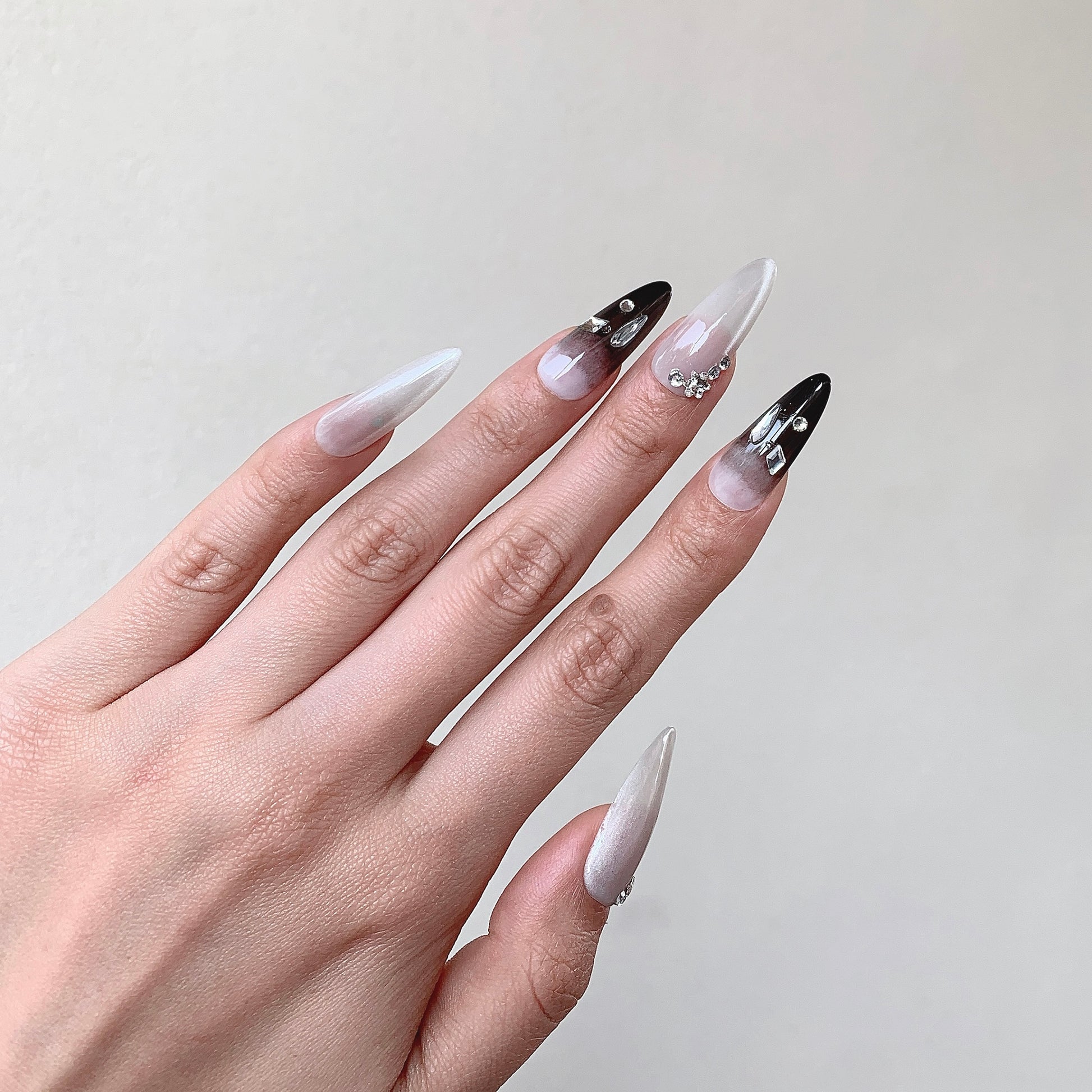 neutral elegant press on nails everyday look