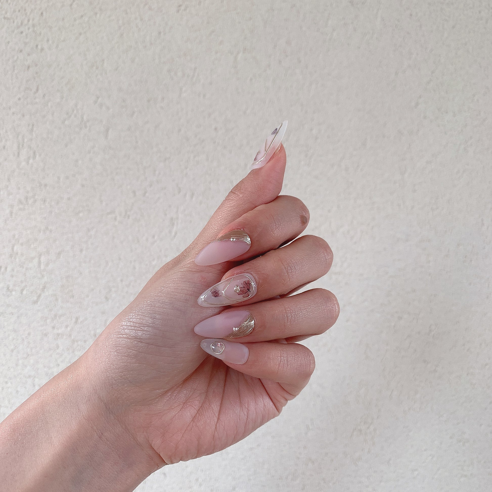 girly aesthetic nails elegant pink design