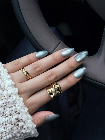 minimal chrome press on nails cool tone
