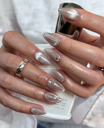 minimal chrome press on nails for clean aesthetic