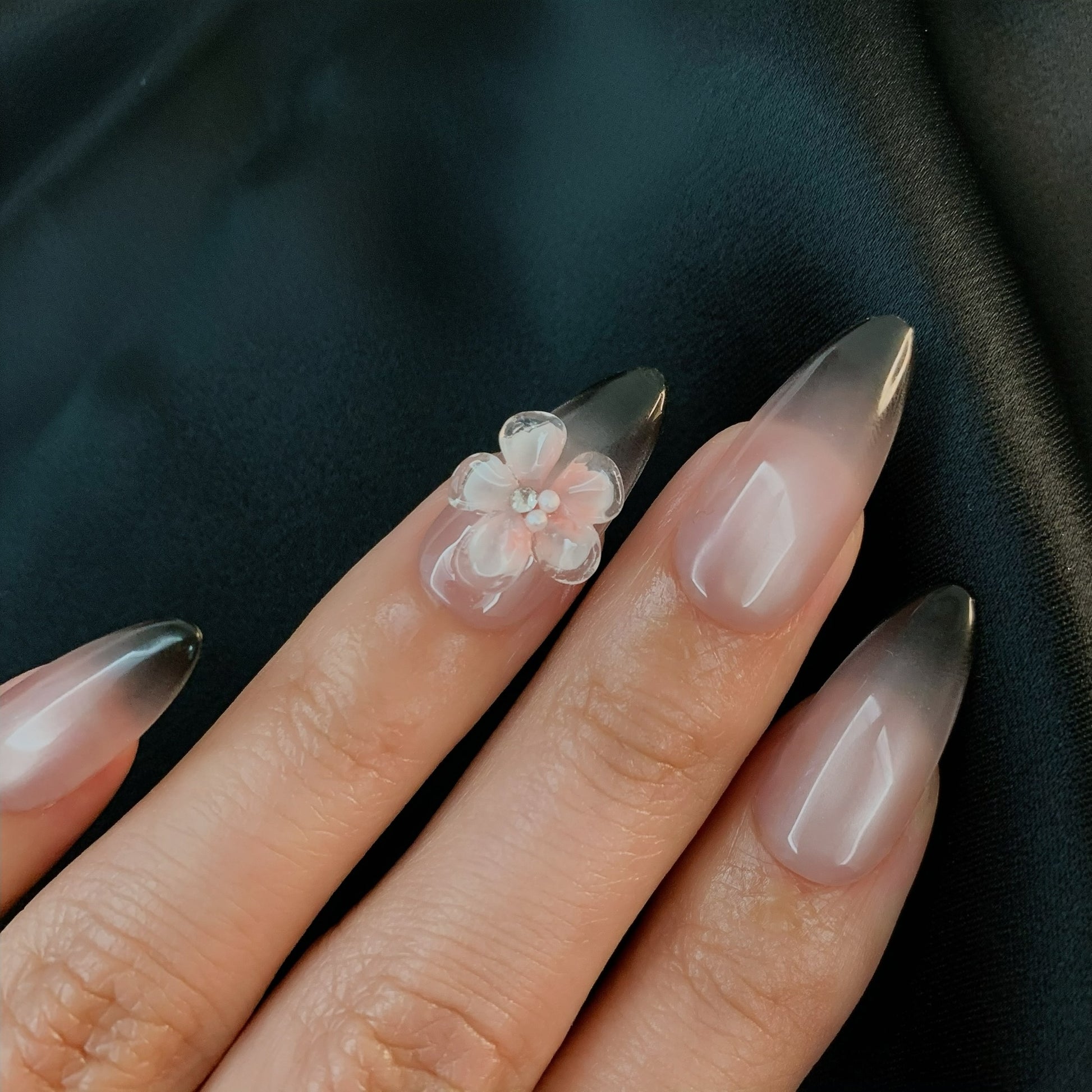minimal press on nails with single flower detail