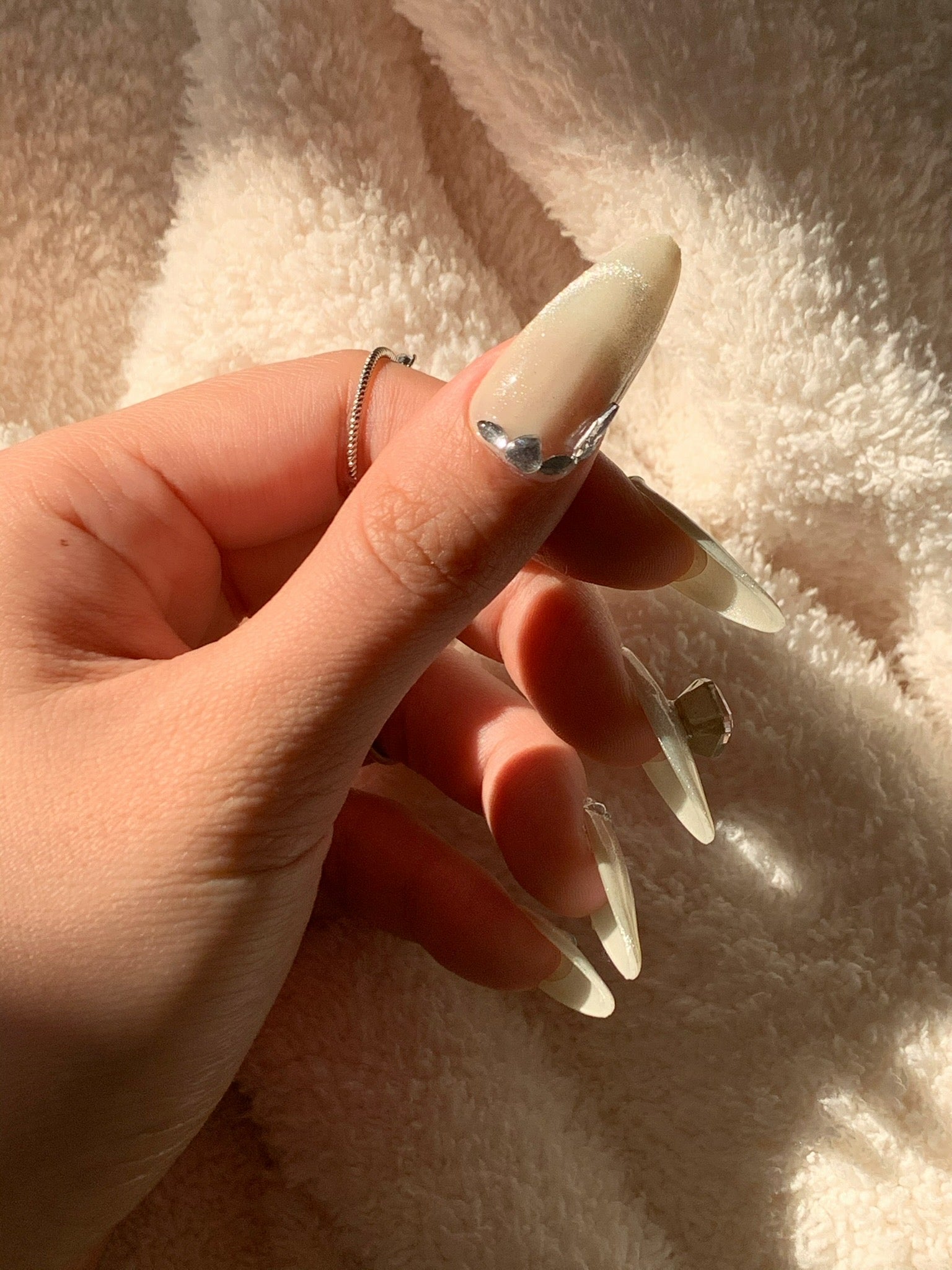 spring nails clean girl style press on